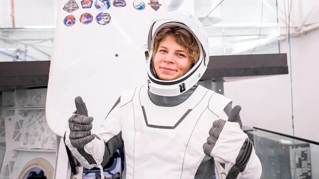 Rabea Rogge: así se juega D&D en gravedad cero 6 Rabea Rogge primera mujer alemana en el espacio 01 11zon